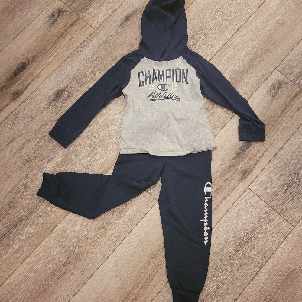 Champion Sweats and hoodie shirt